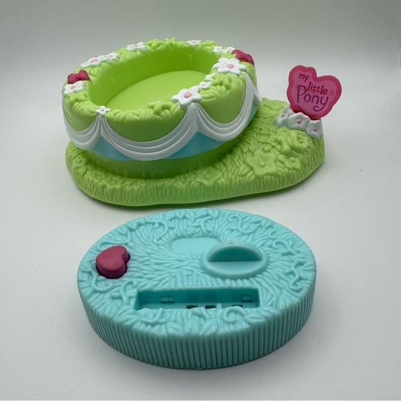 My Little Pony Glitter Glide & Butterfly Island Scootin’ Scooter Sprite Sets - Picture 8 of 12